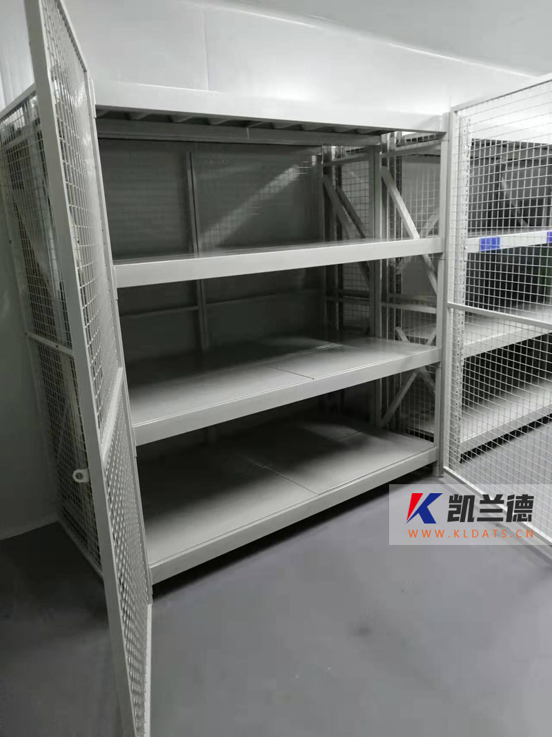 某企業(yè)合作中型貨架