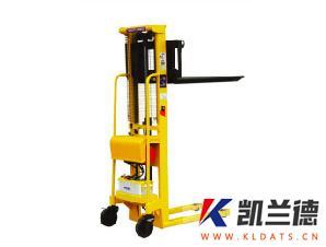 半電動(dòng)堆高車(chē)